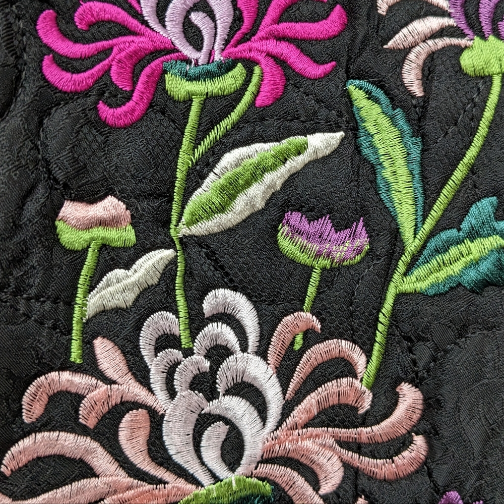 Stunning Garfield & Marks Black Quilted Floral Embroidery Open Jacket - Picture 12 of 13
